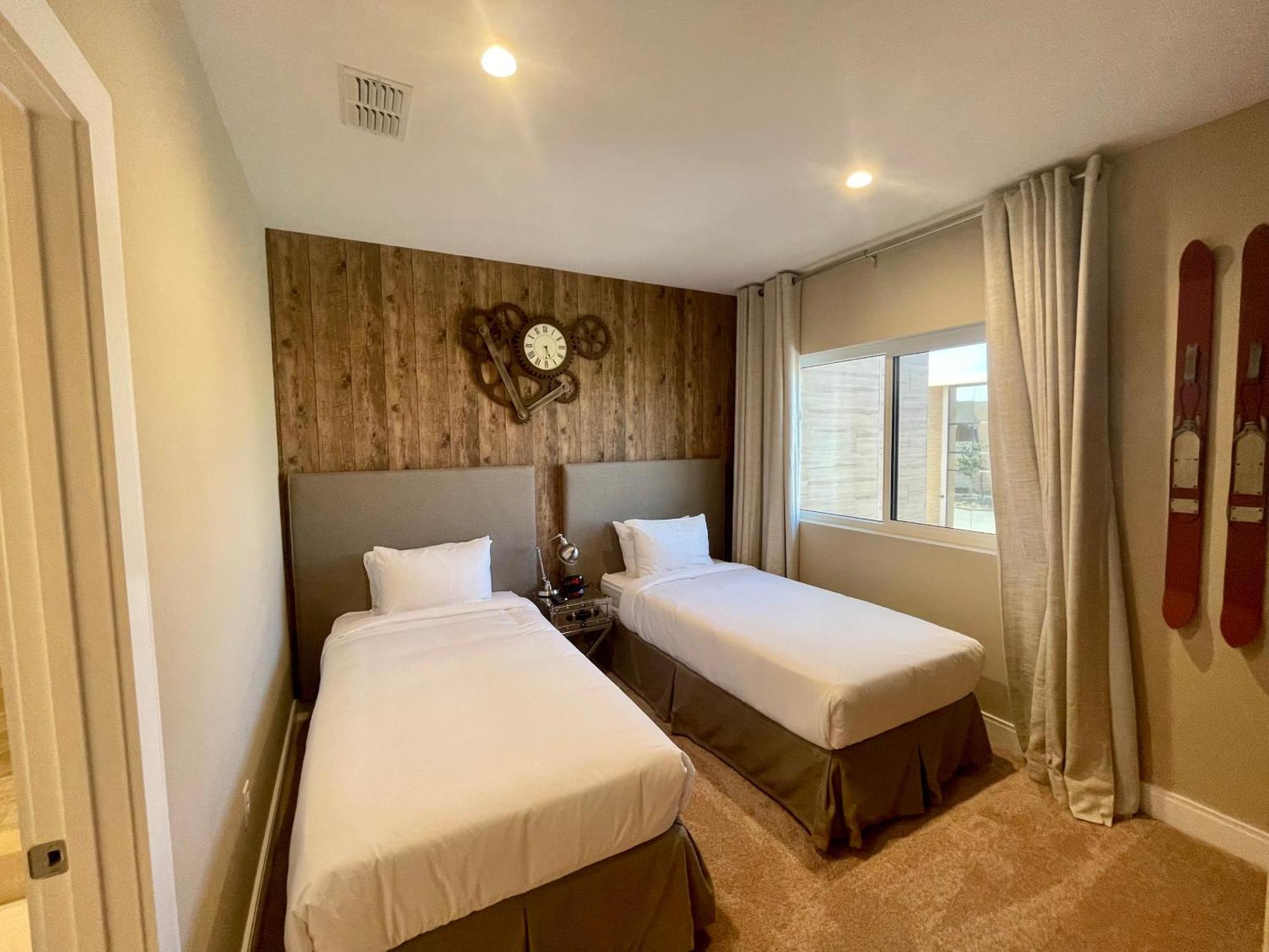 Luxury Home In Orlando With Private Hot Tub - 7 Min From Disney Parks - 3 Bedrooms And 4 Bathrooms! Eksteriør bilde