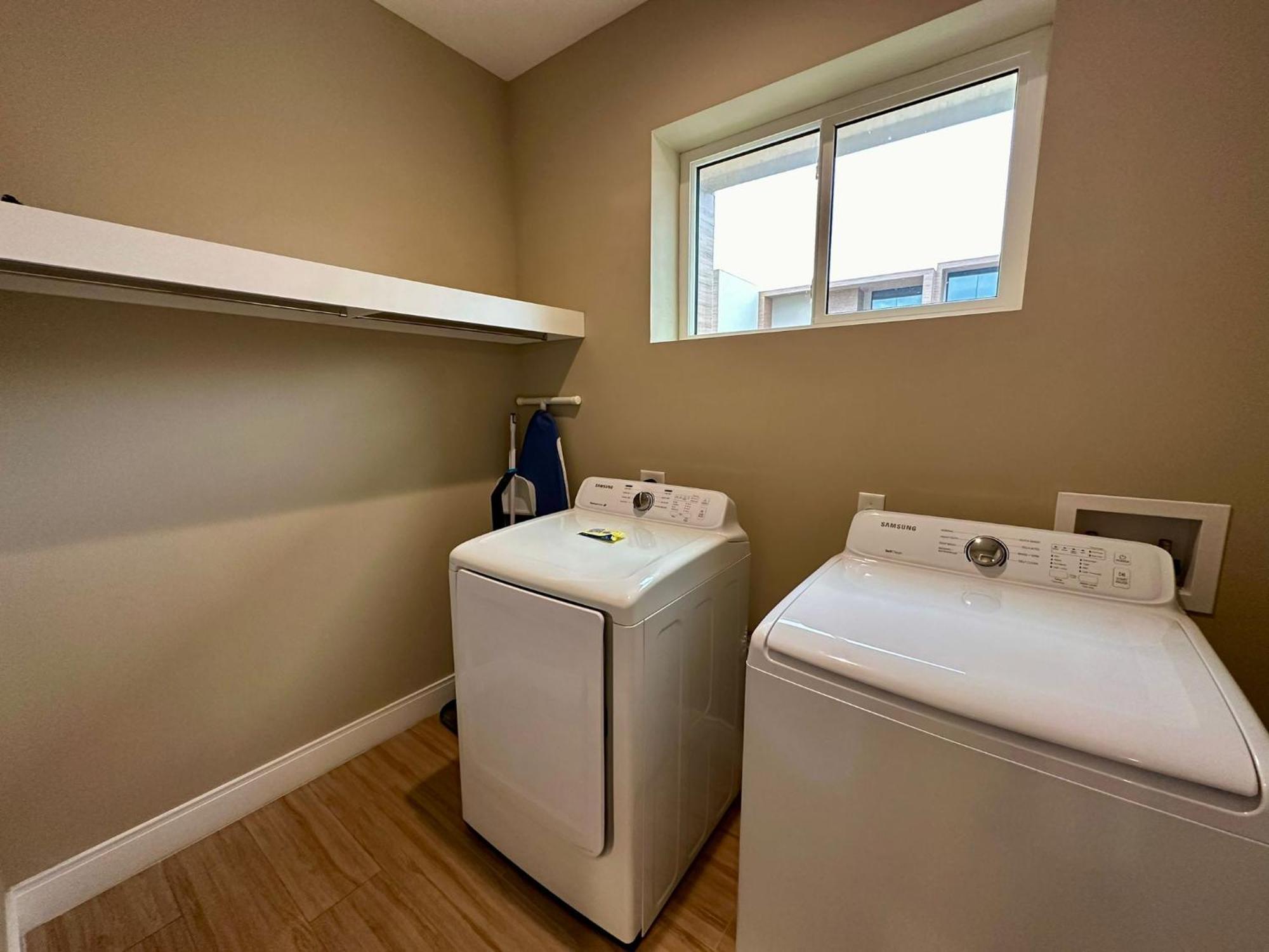 Luxury Home In Orlando With Private Hot Tub - 7 Min From Disney Parks - 3 Bedrooms And 4 Bathrooms! Eksteriør bilde